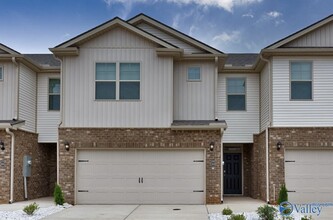 Building Photo - 217 Bay Pine Dr