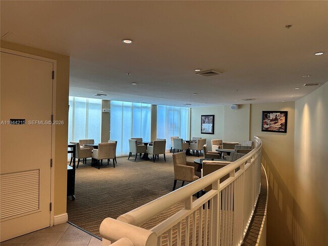 Building Photo - 1755 E Hallandale Beach Blvd