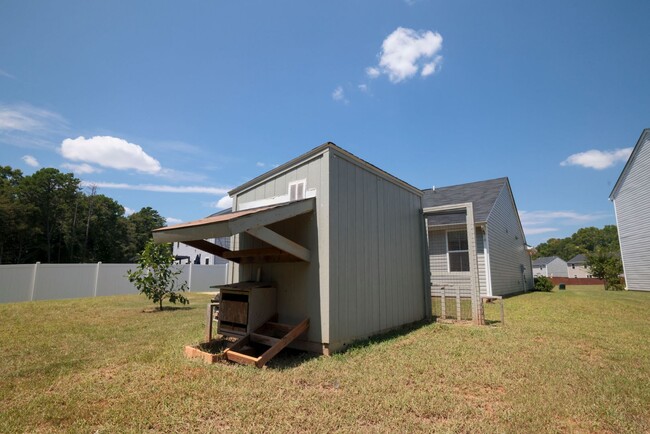 Building Photo - Upscale Home On Queens Mill Ct AVAILABLE NOW!