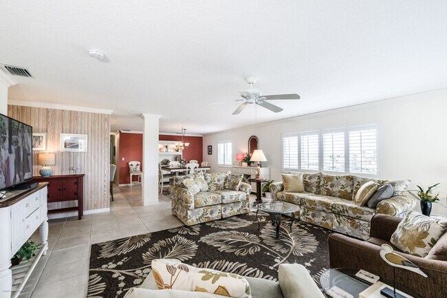 Building Photo - 1477 Park Beach Cir