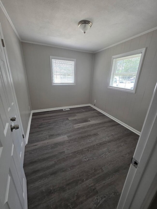 Building Photo - 5460 Old Thomasville Rd