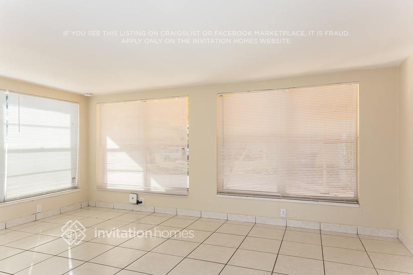 Building Photo - 1513 NE 27th Ct