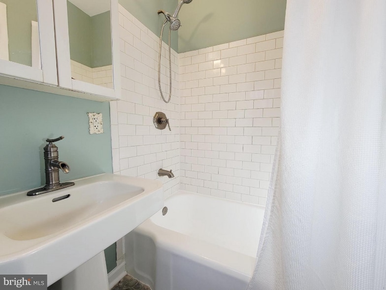 Building Photo - 3408 Gunston Rd