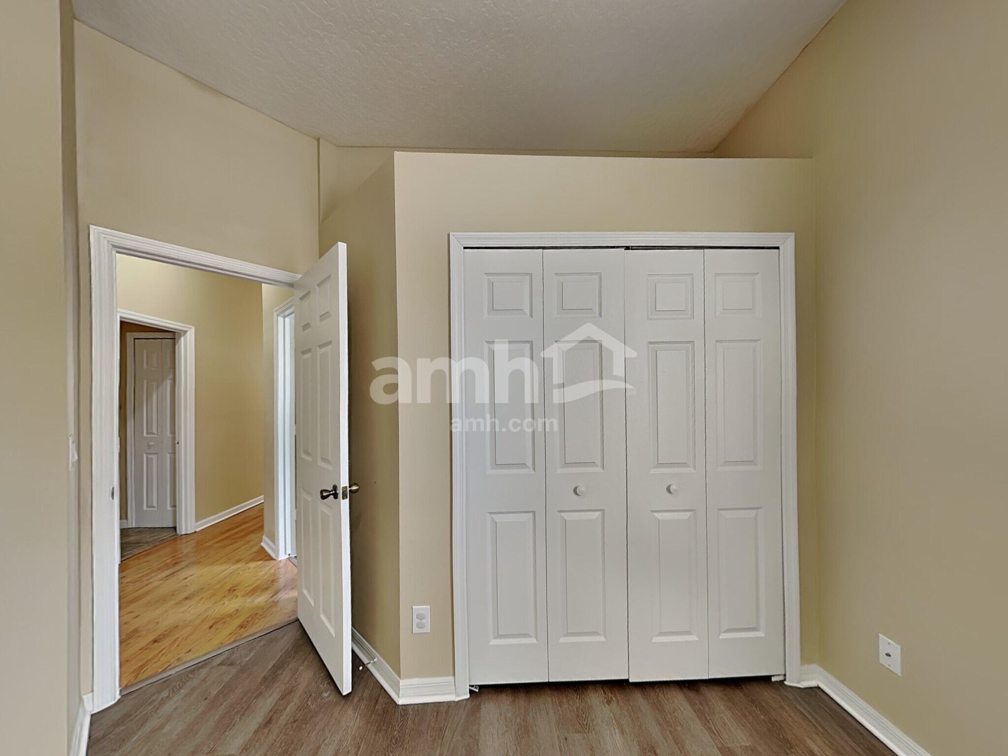 Building Photo - 2462 St Johns Ln