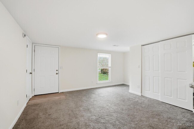 Building Photo - 12121 3rd Ave