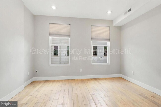 Building Photo - 1730 Ingersoll St