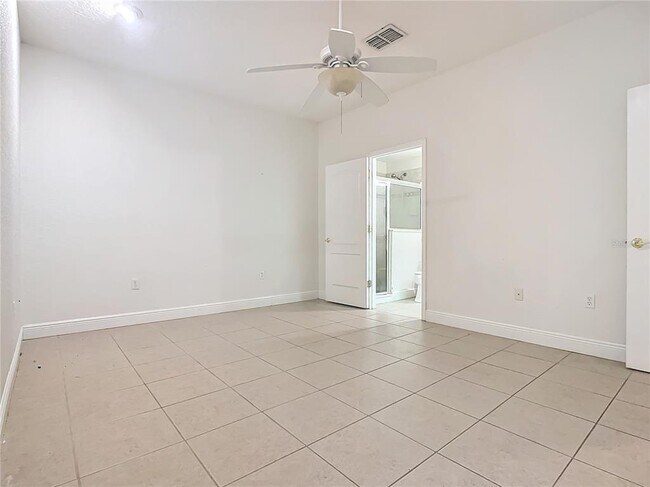 Building Photo - 132 Orange Ave
