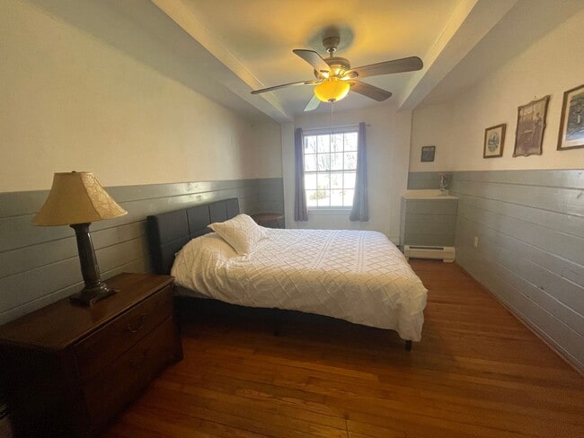 Building Photo - 182 Division St