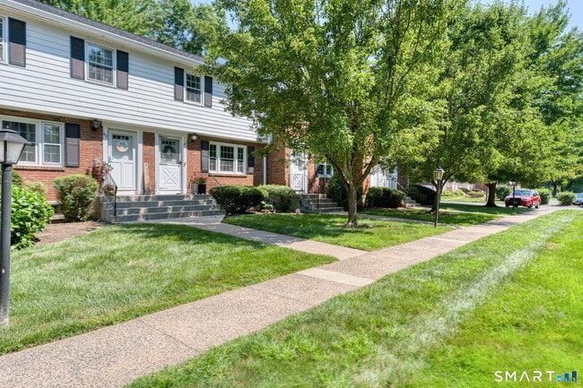 Building Photo - 45 Brandywine Ln
