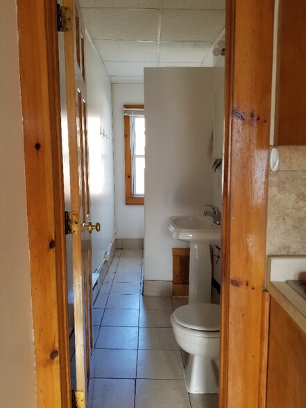 Building Photo - 349 Hampden St