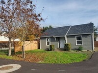 Building Photo - 137 NE Flagg St