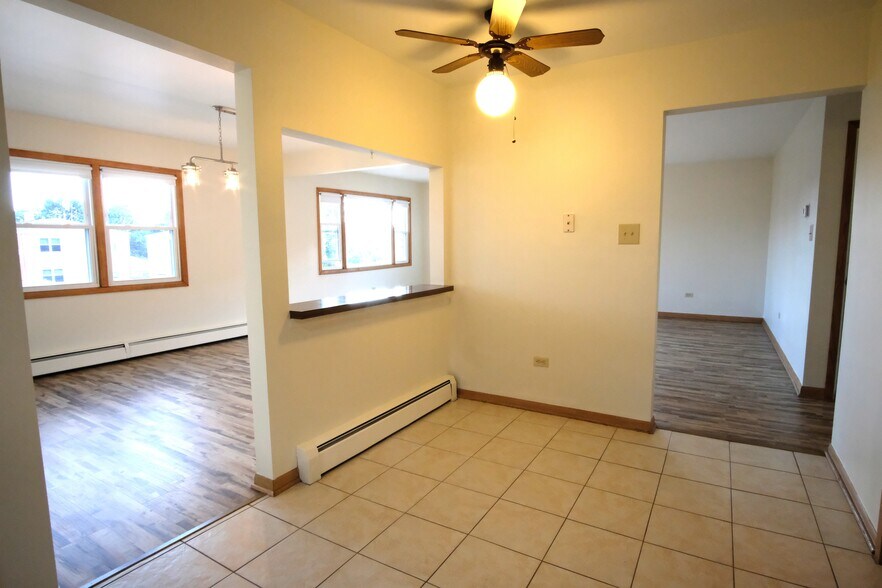 Eat-in-Kitchen - 8418 W Oak Ave