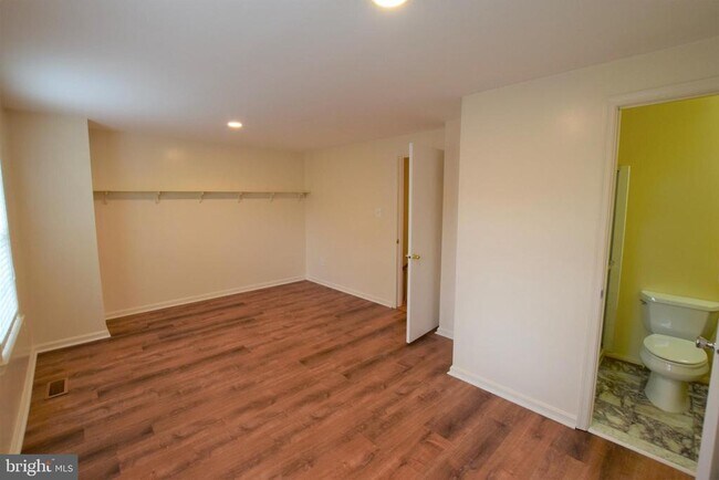 Building Photo - 6605 Briarleigh Way
