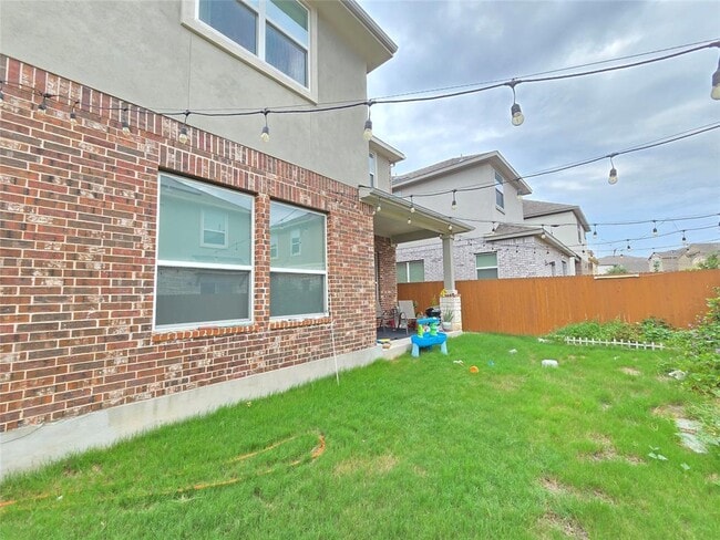 Building Photo - 1225 Westborough Ln