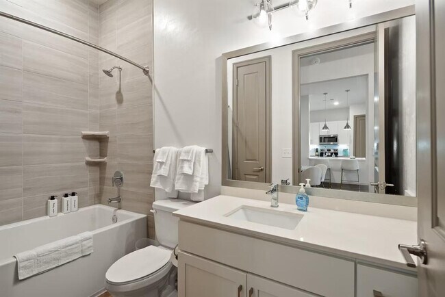 Building Photo - 8890 Founders Square Dr