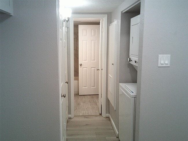 Building Photo - 13427 Garden Grove
