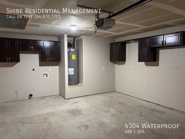 Building Photo - 4304 Waterproof-