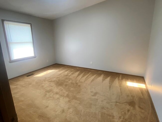 Building Photo - 1826 Kerrybrook Ct