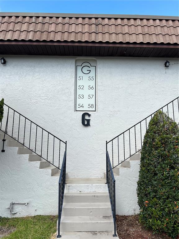 Building Photo - 57 Windtree Ln