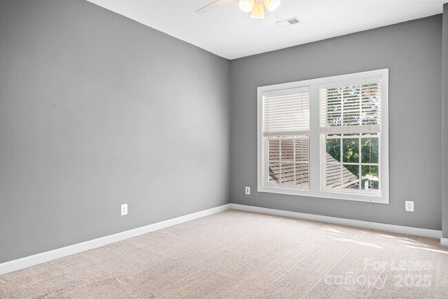 Building Photo - 20428 Marblehead Ct