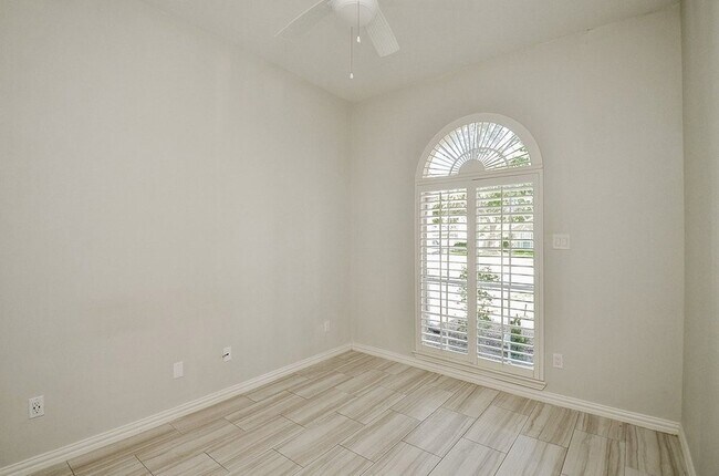 Building Photo - 20211 Canyon Ridge Ct