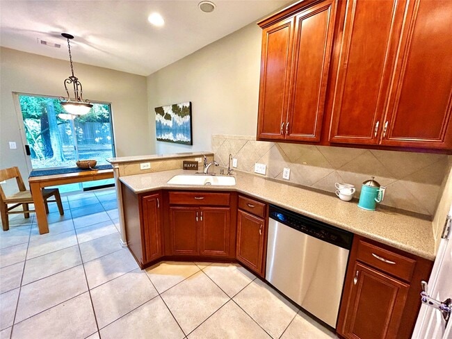 Building Photo - 13600 Breton Ridge St