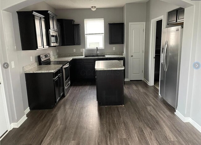 Building Photo - 5642 Alliance Way