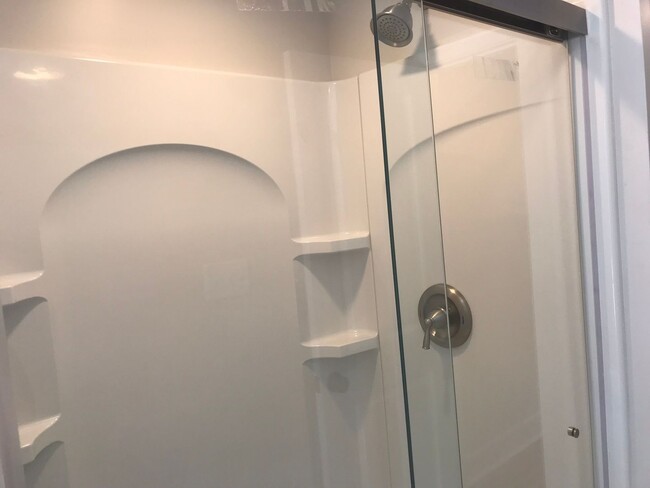 Building Photo - Beautifully renovated townhome in West Che...