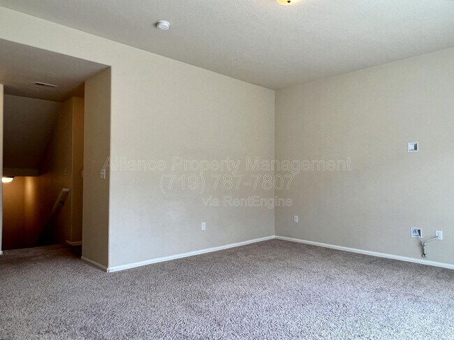 Building Photo - 6280 San Mateo Dr