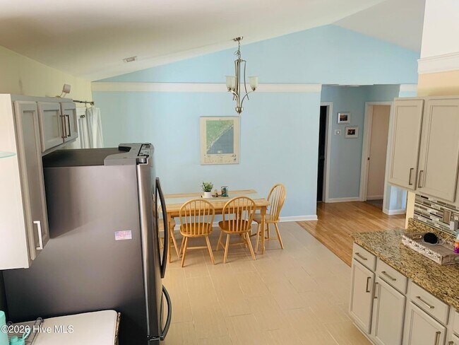 Building Photo - 126 Marcil Ln