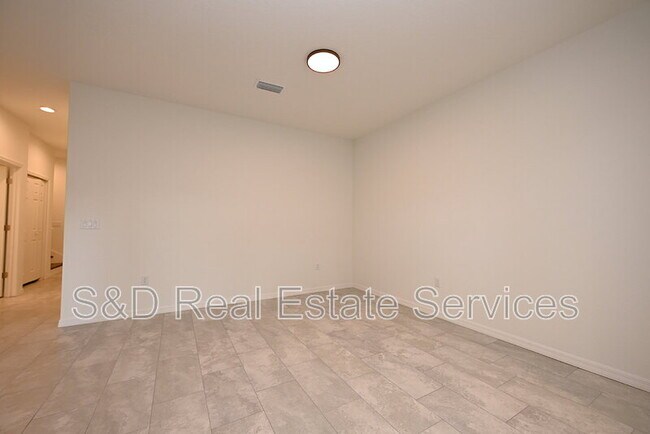 Building Photo - 1013 N Brunnell Pkwy