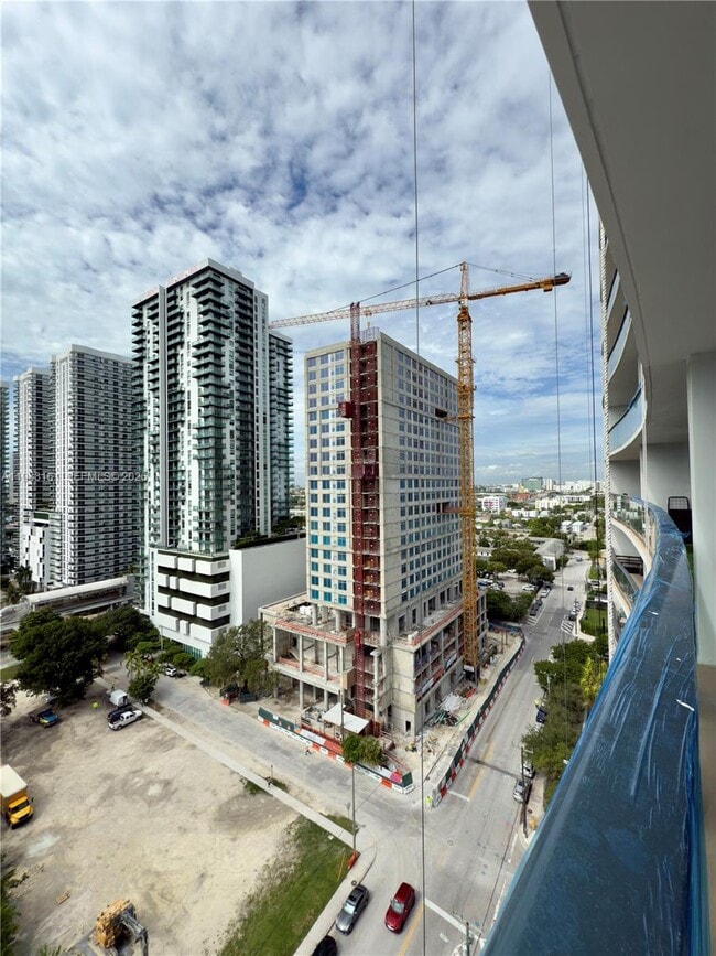 Building Photo - 1600 NE 1st Ave