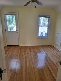 Building Photo - 235 Jewell St