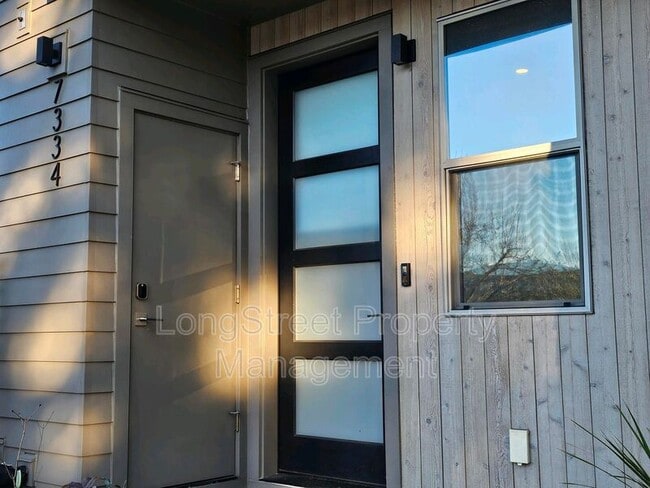 Building Photo - 7334 N Curtis Ave