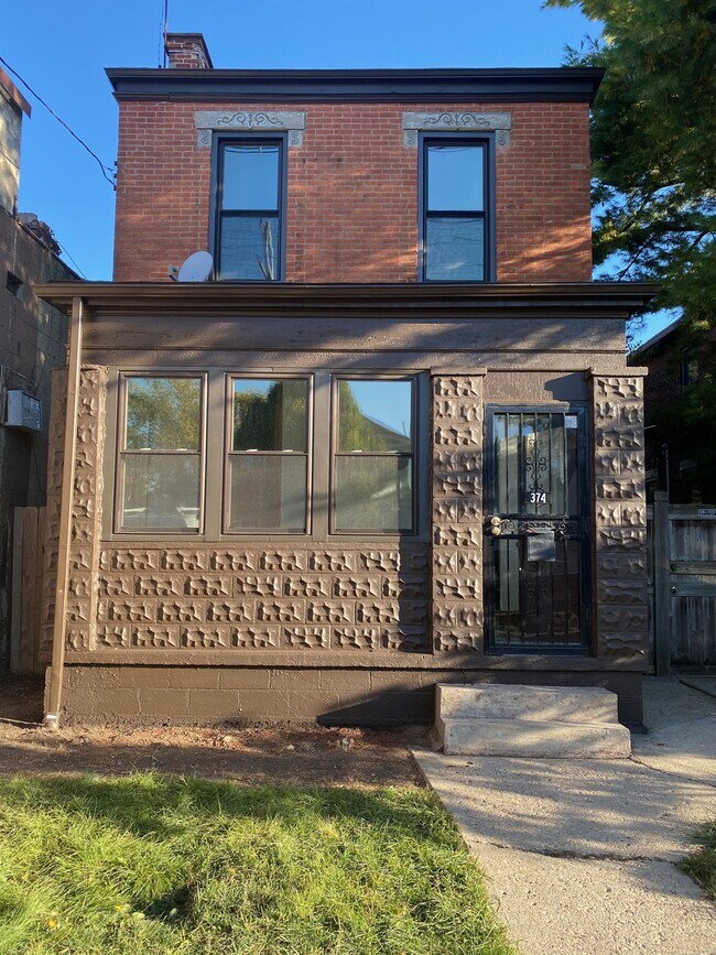 Building Photo - 374 E Whittier St