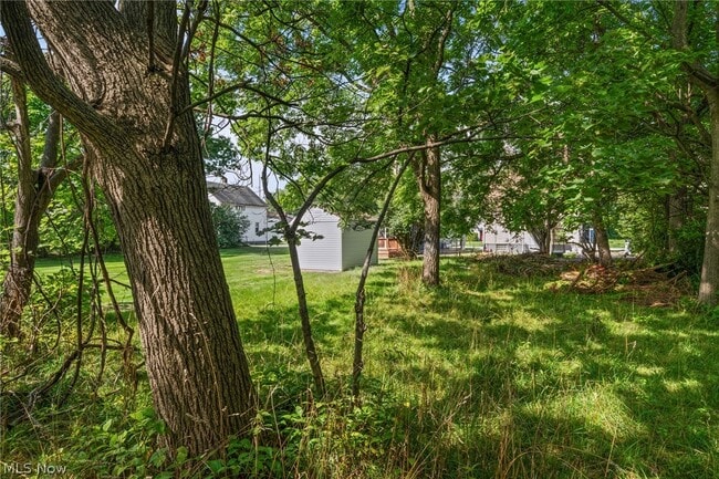 Building Photo - 3685 E 149th St