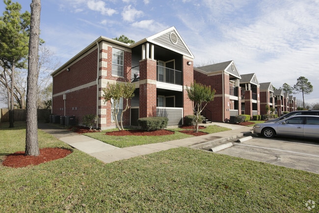 Building Photo - Westport