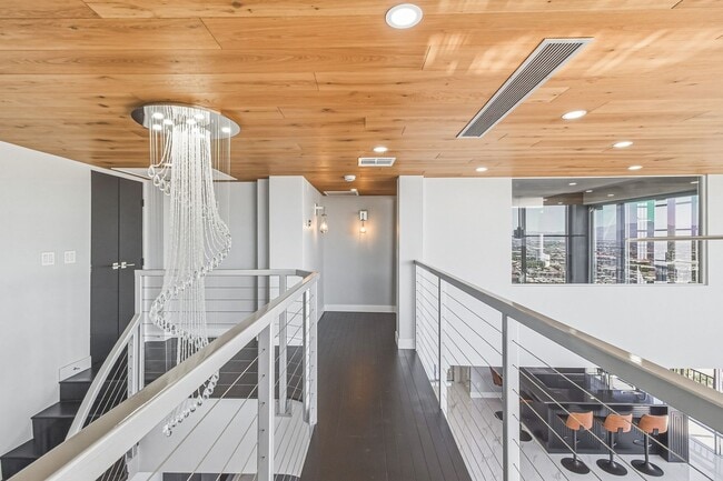 Building Photo - 3111 Bel Air Dr