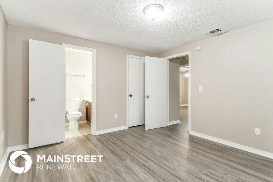 Building Photo - 2091 Luana Dr E