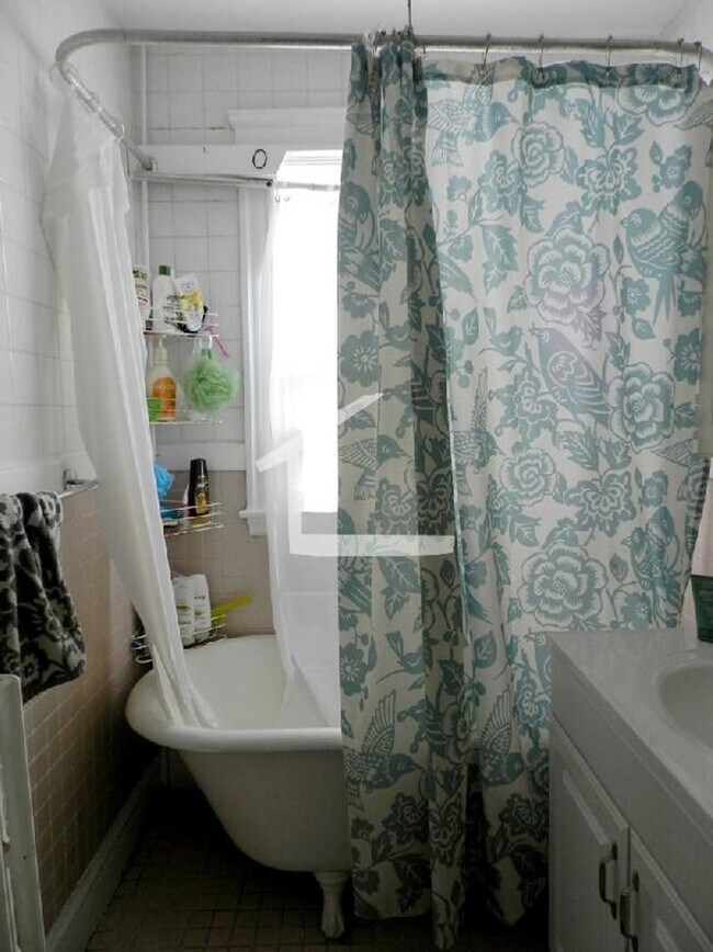 Building Photo - 97 Beechcroft St #3C Boston MA 02135