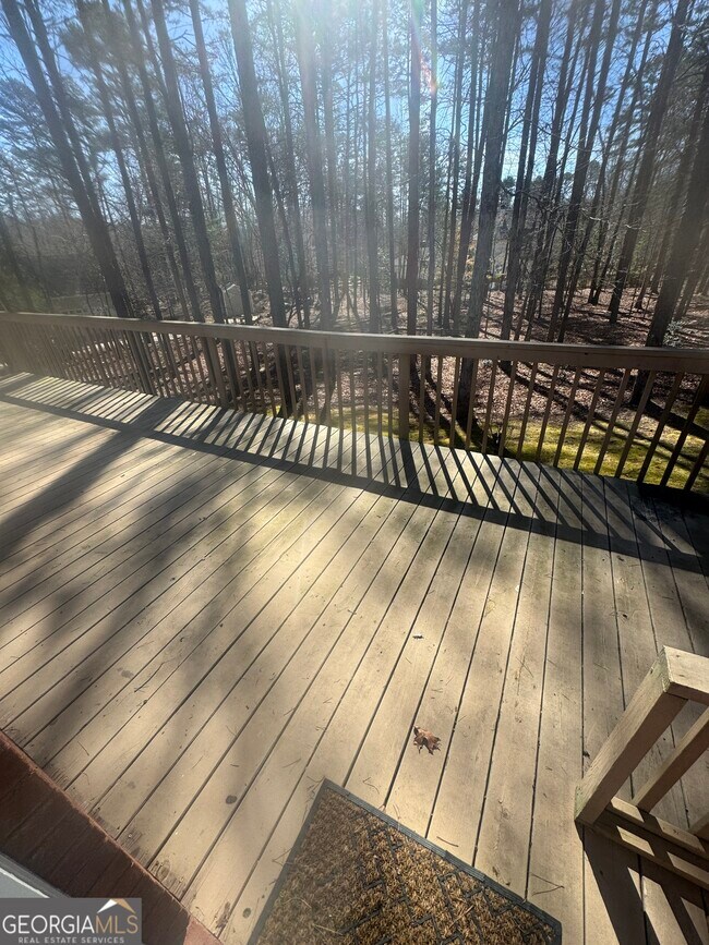 Building Photo - 735 Bearslide Hollow