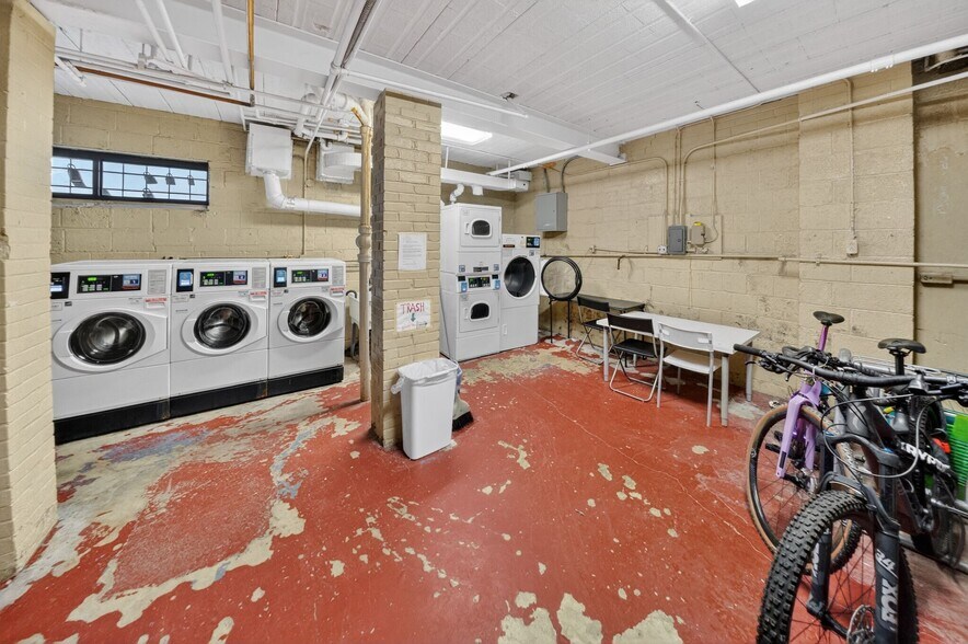 Building Photo - 5112 MacArthur Blvd NW