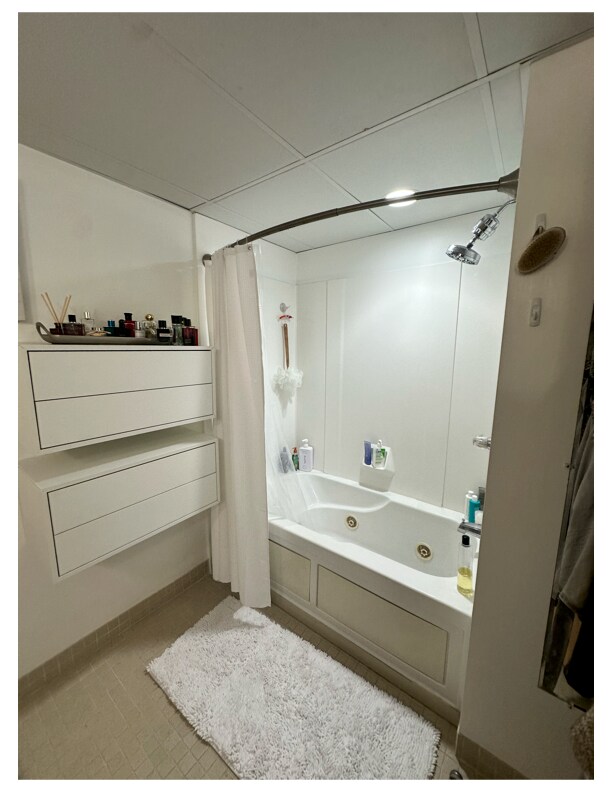 bathroom 2 - 75 Maple St