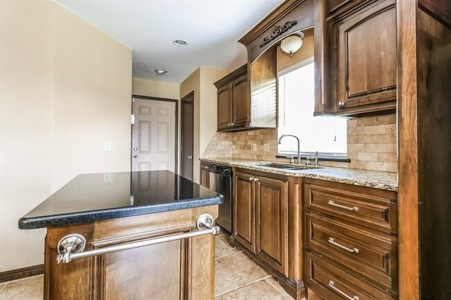 Building Photo - 504 NW 174th St