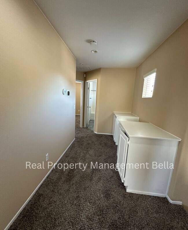 Building Photo - 3 Bed 3 Bath Perris Home w/ Office Space & Community Pool