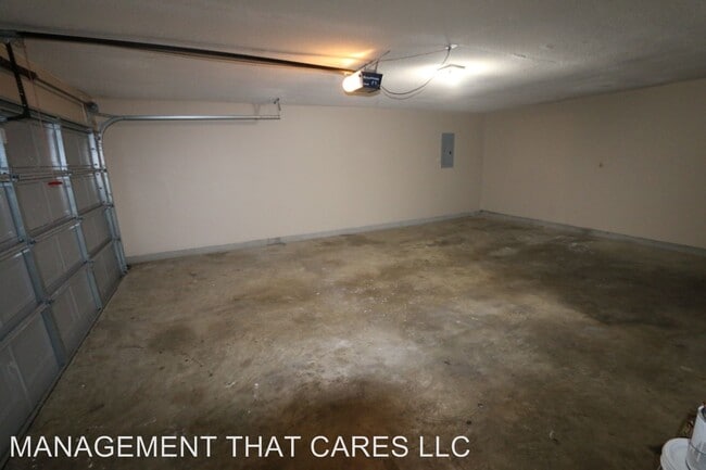 Building Photo - 3 br, 2 bath House - 5300 Ross Road