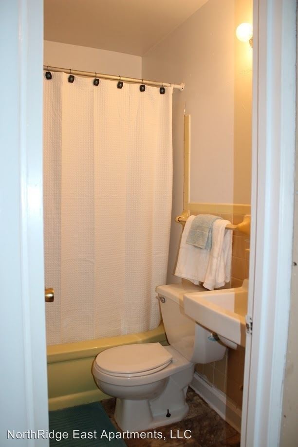 Building Photo - 1409 Lancewood Dr NW