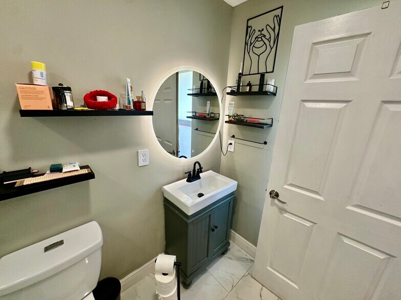 Building Photo - 4492 Brook Dr