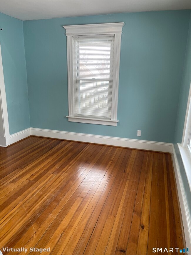 Building Photo - 114 Judd St