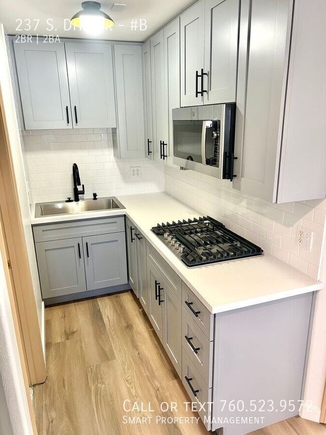 Building Photo - 237 S. Ditmar-#B